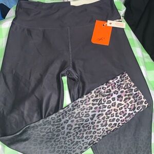 Freely- girls leggings